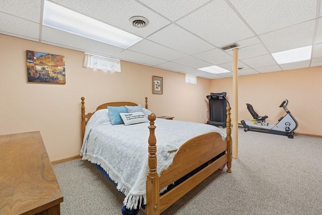 15 Shawsheen St, Tewksbury, MA 01876