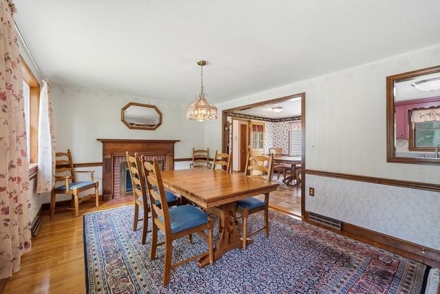 15 Shawsheen St, Tewksbury, MA 01876