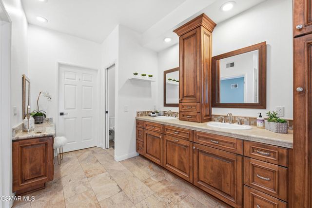 2810 Rikkard Drive, Thousand Oaks, CA 91362