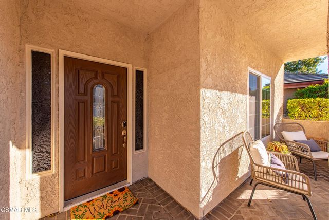 2810 Rikkard Drive, Thousand Oaks, CA 91362