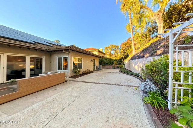 2810 Rikkard Drive, Thousand Oaks, CA 91362