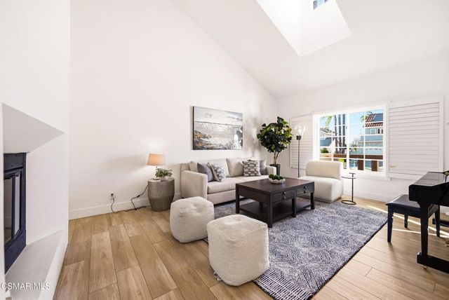 2810 Rikkard Drive, Thousand Oaks, CA 91362