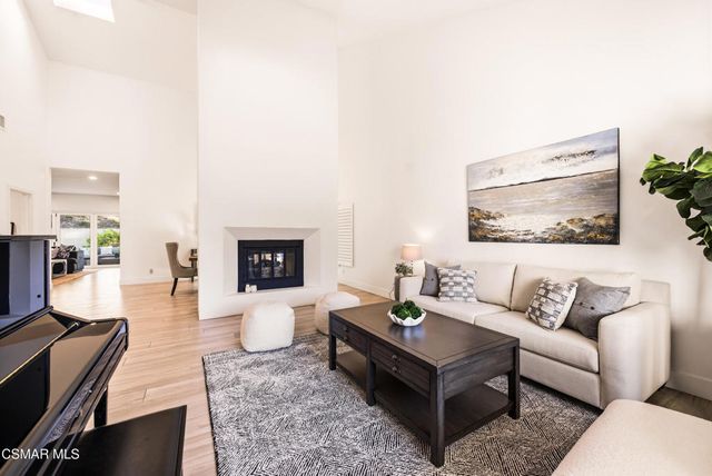 2810 Rikkard Drive, Thousand Oaks, CA 91362