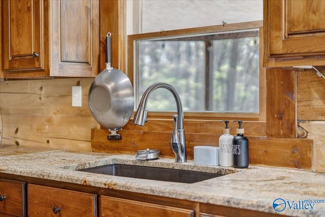 92 Oakmont Trail, Somerville, AL 35670