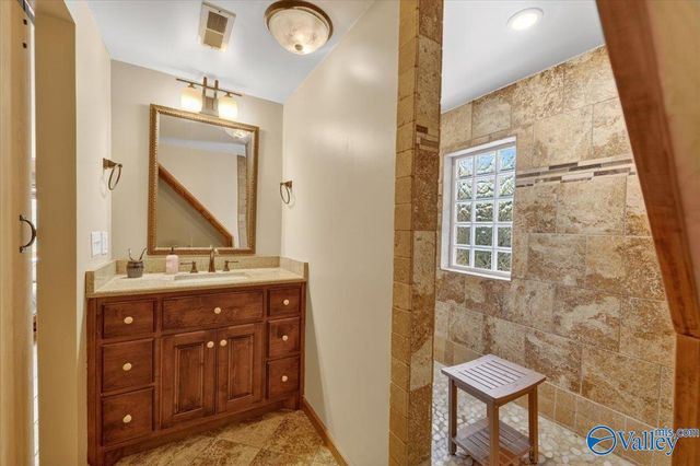 92 Oakmont Trail, Somerville, AL 35670