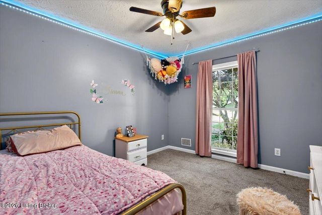 6200 Whispering Hills Blvd, Louisville, KY 40219