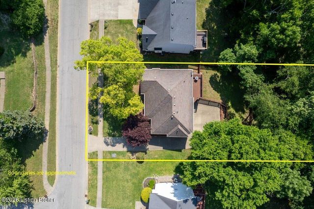 6200 Whispering Hills Blvd, Louisville, KY 40219