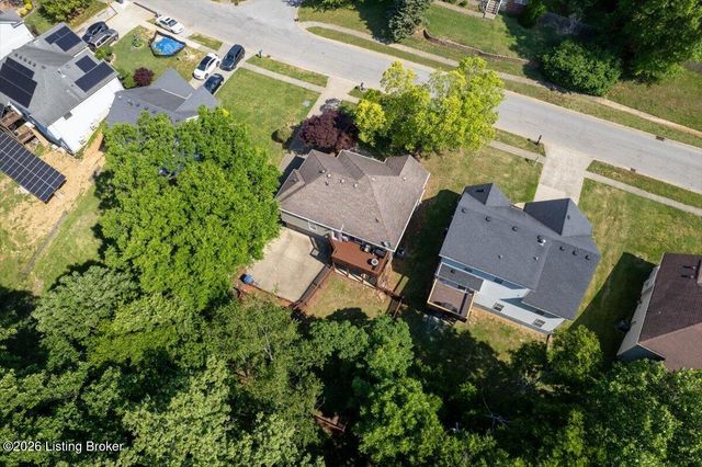 6200 Whispering Hills Blvd, Louisville, KY 40219