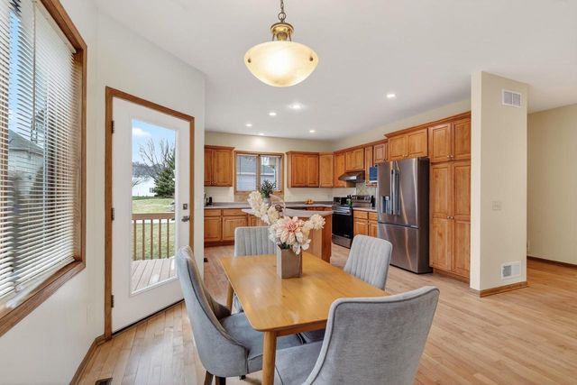 8701 Nelson Crossing, Verona, WI 53593