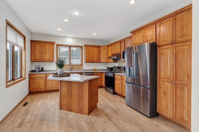 8701 Nelson Crossing, Verona, WI 53593