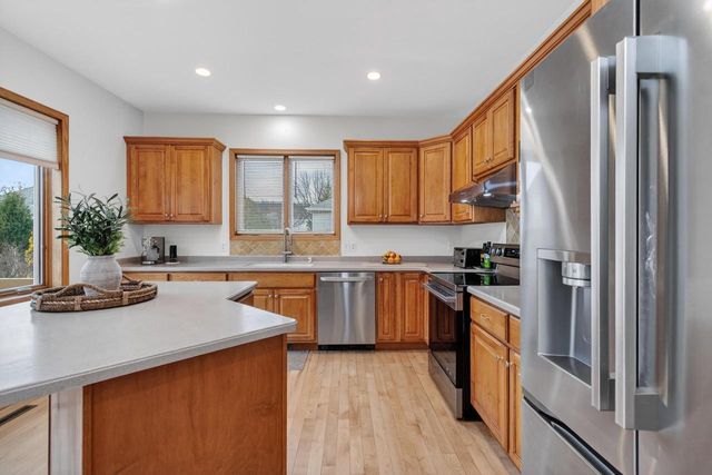 8701 Nelson Crossing, Verona, WI 53593