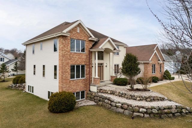 8701 Nelson Crossing, Verona, WI 53593