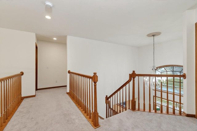 8701 Nelson Crossing, Verona, WI 53593