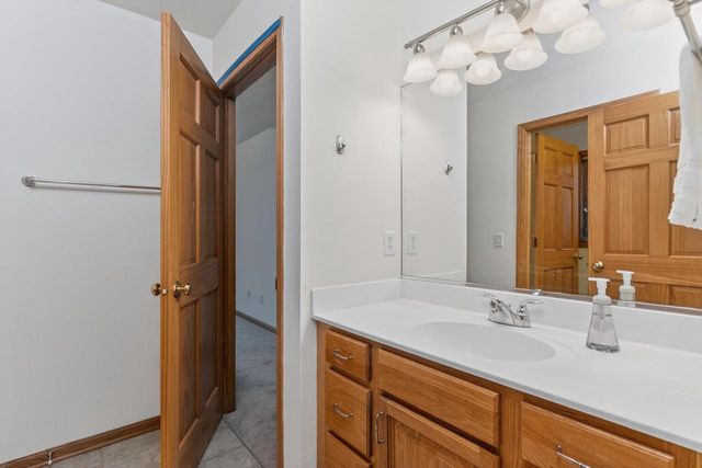 8701 Nelson Crossing, Verona, WI 53593