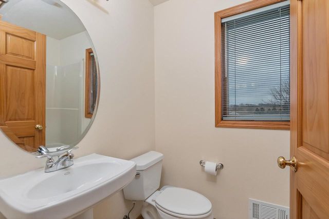 8701 Nelson Crossing, Verona, WI 53593