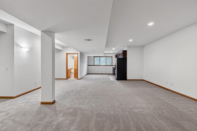 8701 Nelson Crossing, Verona, WI 53593