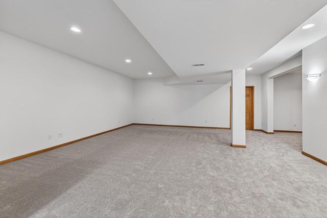 8701 Nelson Crossing, Verona, WI 53593