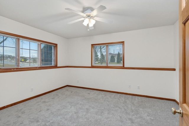 8701 Nelson Crossing, Verona, WI 53593