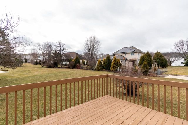 8701 Nelson Crossing, Verona, WI 53593