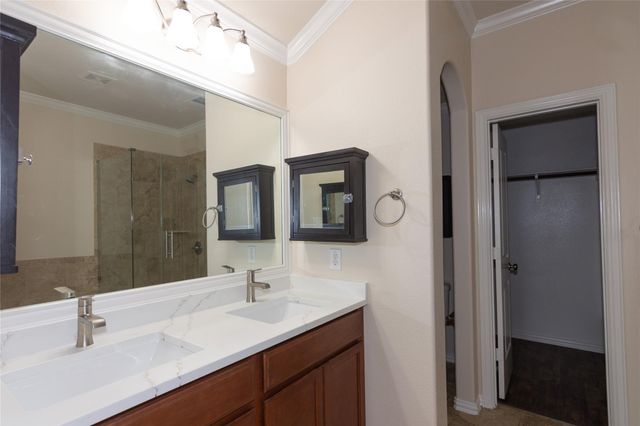 4517 Chestnut Meadows BND, Georgetown, TX 78626