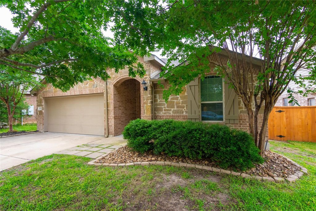 4517 Chestnut Meadows BND, Georgetown, TX 78626