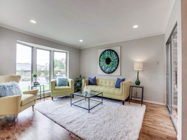 10628 Sandpiper Lane, Dallas, TX 75230