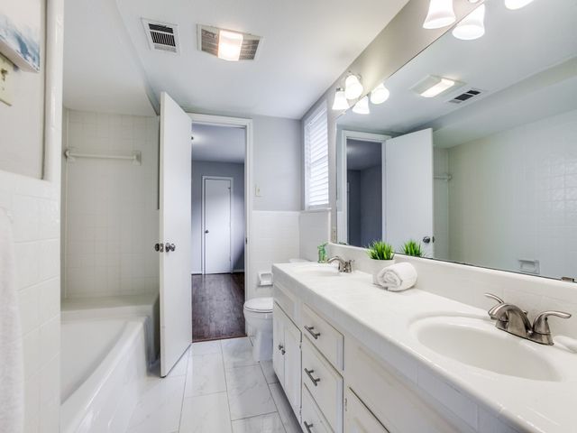 10628 Sandpiper Lane, Dallas, TX 75230