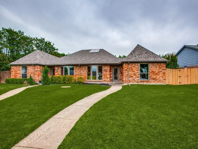 10628 Sandpiper Lane, Dallas, TX 75230