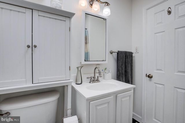 3574 BENZINGER, Baltimore, MD 21229