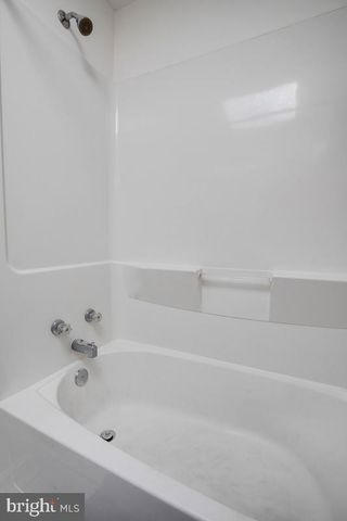 3574 BENZINGER, Baltimore, MD 21229