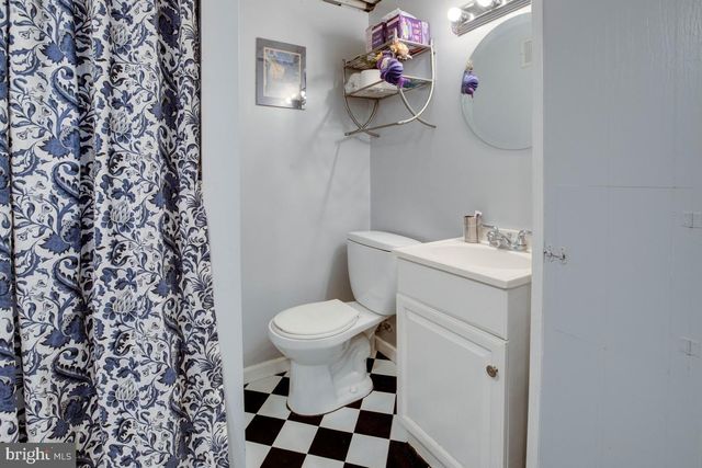 3574 BENZINGER, Baltimore, MD 21229