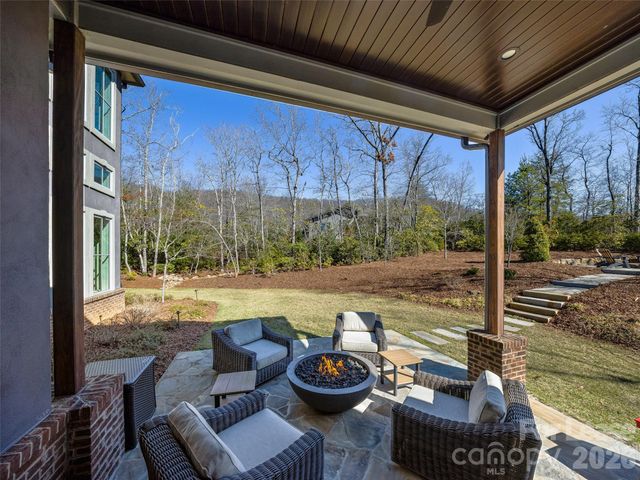 1905 White Tree Trail, Arden, NC 28704