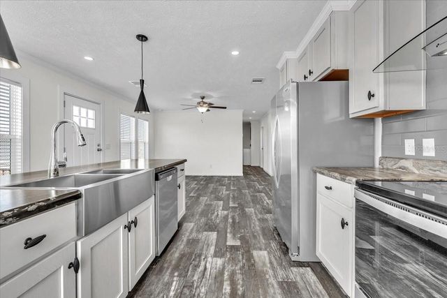 3162 MERCURY LANE, North Fort Myers, FL 33903