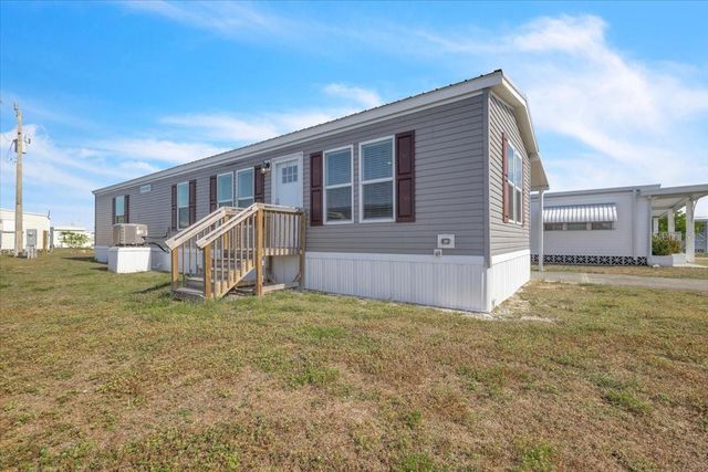 3162 MERCURY LANE, North Fort Myers, FL 33903