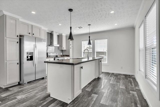 3162 MERCURY LANE, North Fort Myers, FL 33903