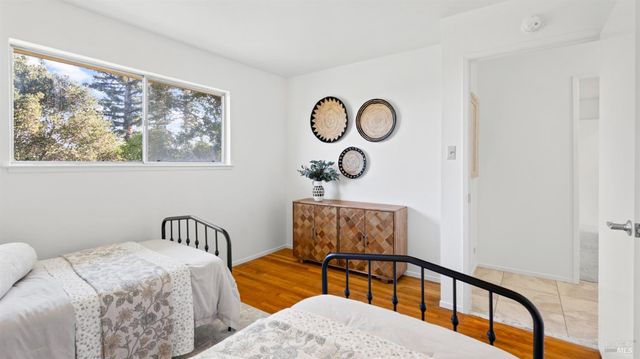 716 Elm Dr, Petaluma, CA 94952