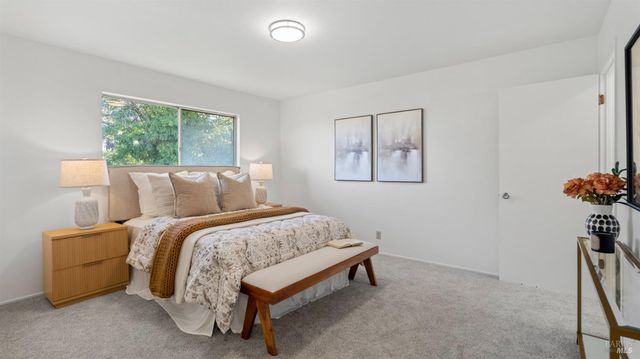 716 Elm Dr, Petaluma, CA 94952