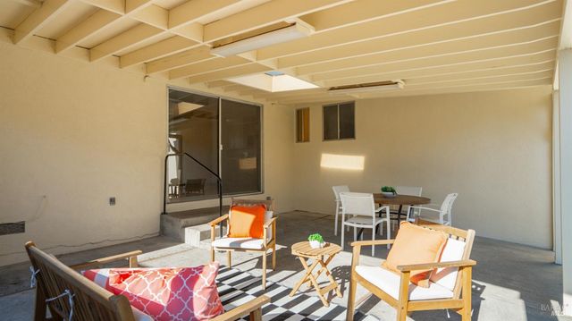 716 Elm Dr, Petaluma, CA 94952