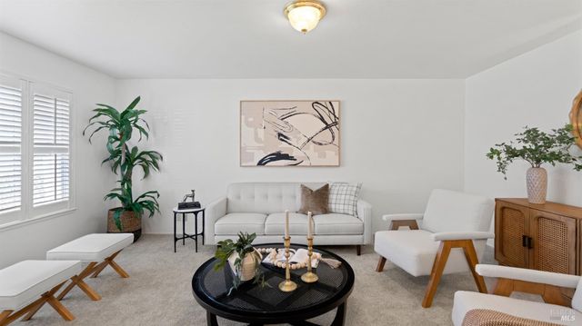 716 Elm Dr, Petaluma, CA 94952