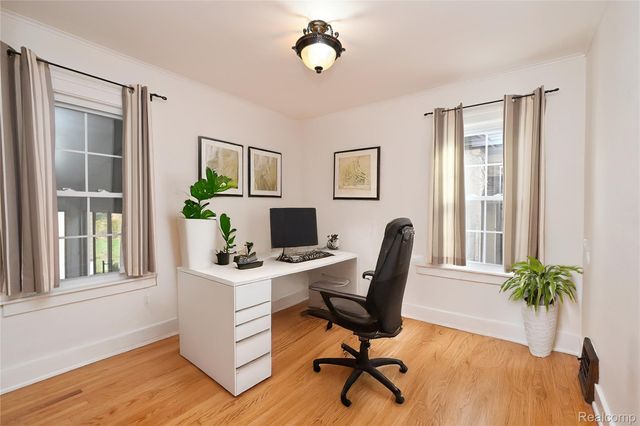 292 W Woodland Street, Ferndale, MI 48220