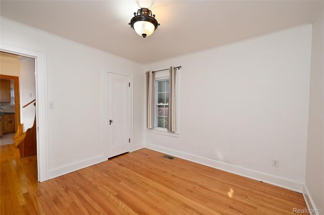 292 W Woodland Street, Ferndale, MI 48220