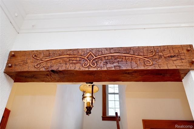 292 W Woodland Street, Ferndale, MI 48220