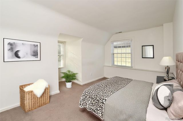 292 W Woodland Street, Ferndale, MI 48220