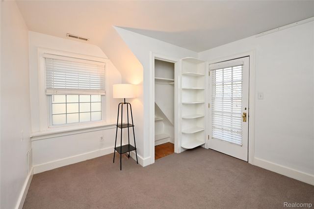 292 W Woodland Street, Ferndale, MI 48220