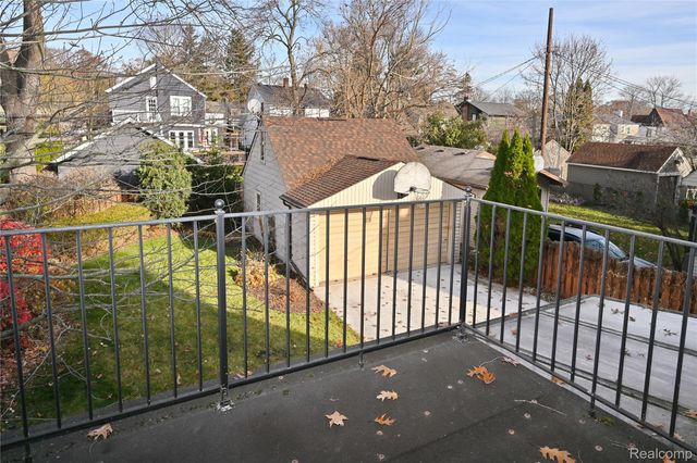 292 W Woodland Street, Ferndale, MI 48220