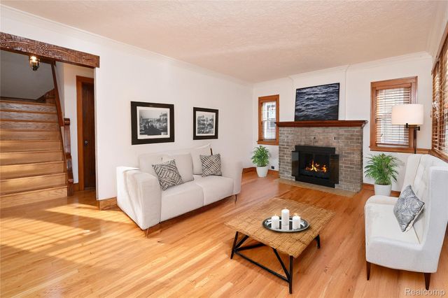 292 W Woodland Street, Ferndale, MI 48220