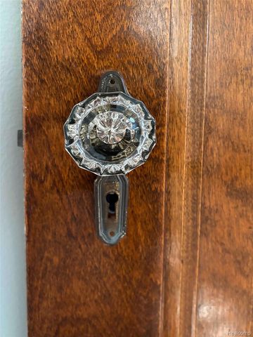 292 W Woodland Street, Ferndale, MI 48220