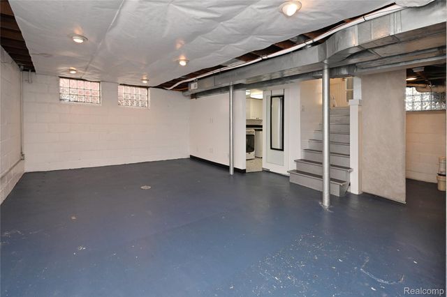 292 W Woodland Street, Ferndale, MI 48220