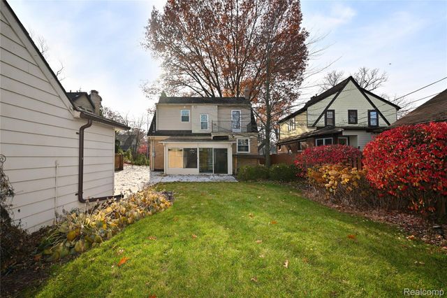 292 W Woodland Street, Ferndale, MI 48220