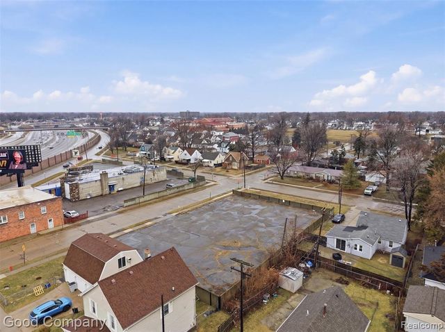 000 Vassar, Hazel Park, MI 48030